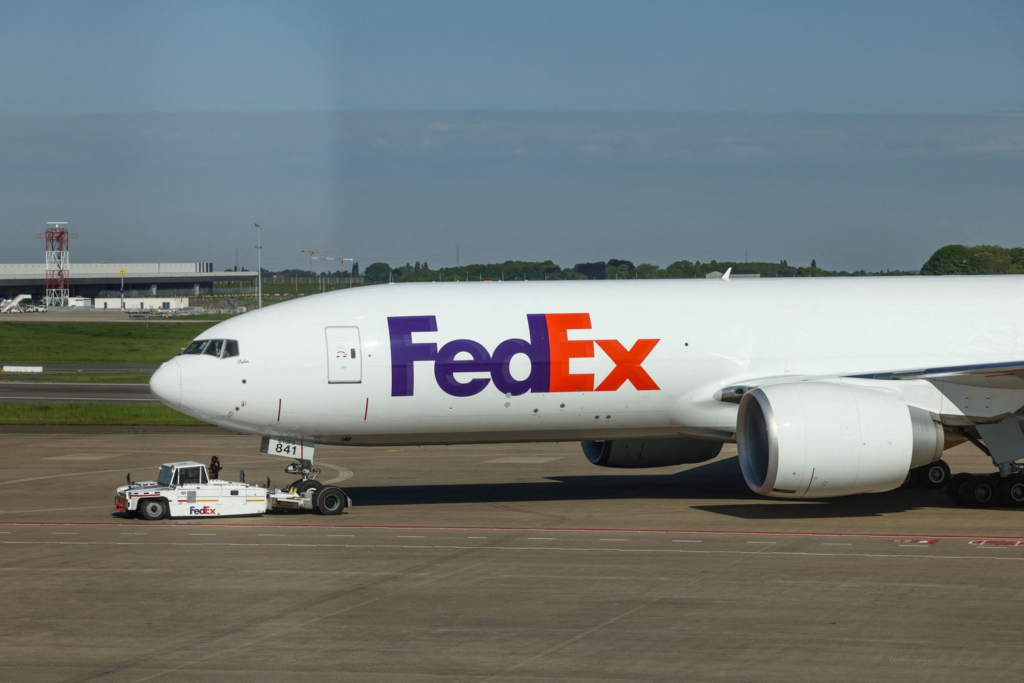 FedEx Stock Drops After Earnings Beat: Did Investors Misread the Freight Spin-Off?